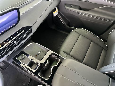 New 2025 Buick Enclave Sport Touring w/ Power Package image 25