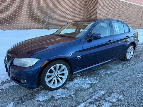 Used 2011 BMW 328i xDrive Sedan image 2