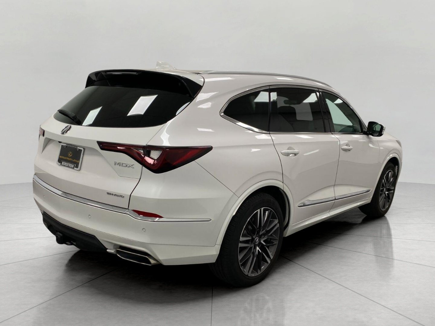 Used 2025 Acura MDX w/ Advance Package AWD/4WD image 4