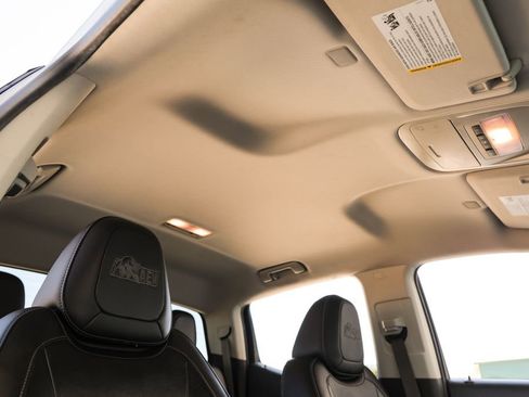 Used 2022 Chevrolet Colorado ZR2 w/ Colorado ZR2 Bison Edition image 22