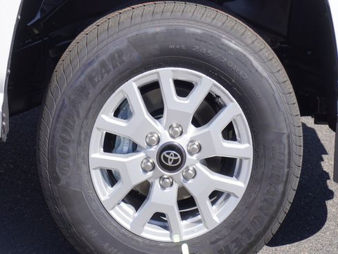 New 2026 Toyota Tacoma SR5 image 5