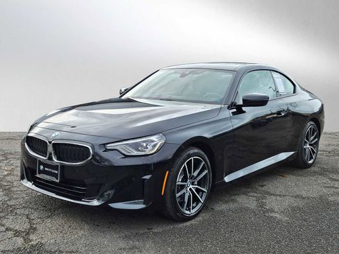 Used 2023 BMW 230i xDrive Coupe w/ Premium Package image 7