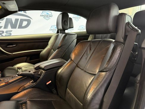 Used 2011 BMW M3 Convertible image 21