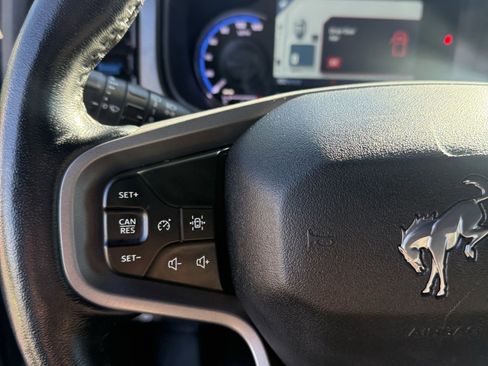 Used 2022 Ford Bronco Black Diamond image 23