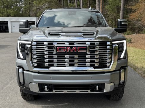 New 2026 GMC Sierra 2500 Denali w/ Denali Reserve Package AWD/4WD image 10