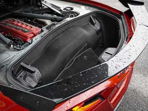 Used 2022 Chevrolet Corvette Stingray Preferred Cpe w/ Z51 Performance Package RWD image 28