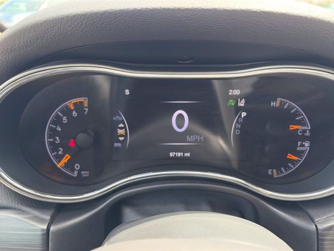 Used 2019 Jeep Grand Cherokee Limited w/ Luxury Group II AWD/4WD image 17