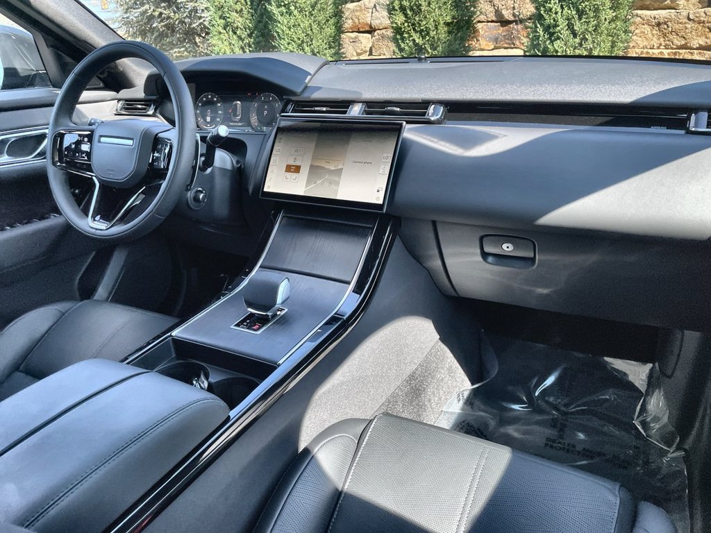Certified 2025 Land Rover Range Rover Velar Dynamic HSE AWD/4WD image 14