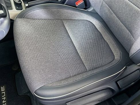 Certified 2024 Hyundai Venue Limited FWD image 21