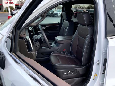 Used 2024 GMC Sierra 1500 Denali w/ Technology Package image 8