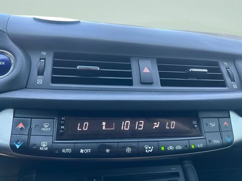 Used 2015 Lexus CT 200h FWD image 24