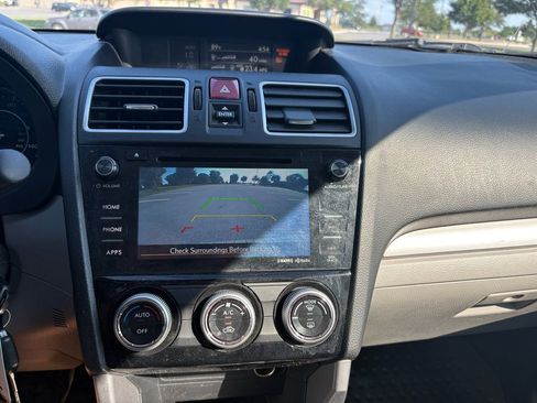 Used 2017 Subaru Forester 2.5i Premium image 31