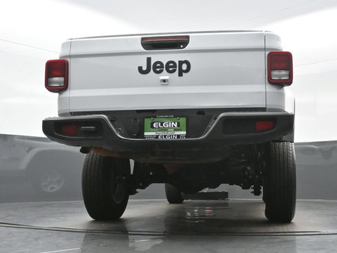 Used 2022 Jeep Gladiator Sport AWD/4WD image 29