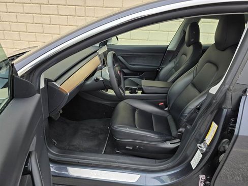 Used 2019 Tesla Model 3 Long Range image 19