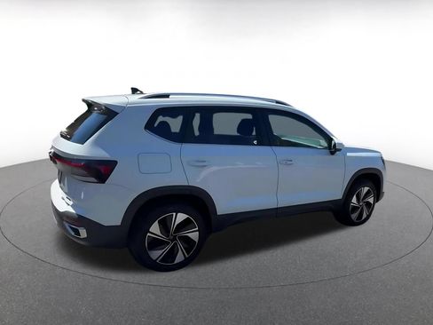 Used 2026 Volkswagen Taos SE AWD/4WD image 15