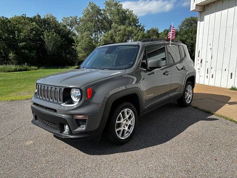 Used 2020 Jeep Renegade Latitude w/ Cold Weather Group AWD/4WD image 1