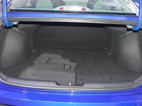 Used 2025 Hyundai Elantra Sport FWD image 9