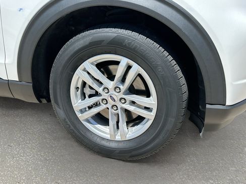 Certified 2023 Ford Explorer XLT w/ Equipment Group 202A RWD image 30