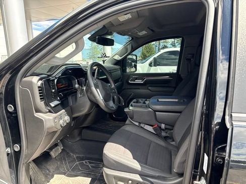 Used 2025 Chevrolet Silverado 3500 LT w/ Trail Boss Package AWD/4WD image 9