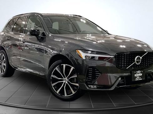 Certified 2024 Volvo XC60 B5 Plus w/ Protection Package Premier AWD/4WD image 15