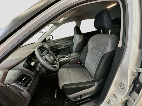 Used 2023 Nissan Rogue SV AWD/4WD image 13