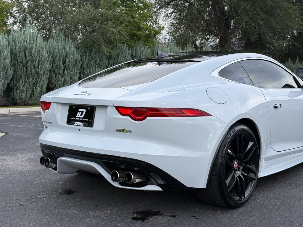 Used 2016 Jaguar F-TYPE R AWD/4WD image 10