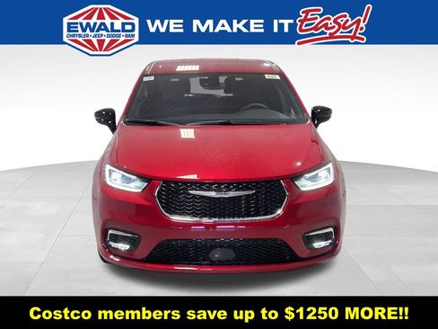 New 2026 Chrysler Pacifica Select FWD image 13