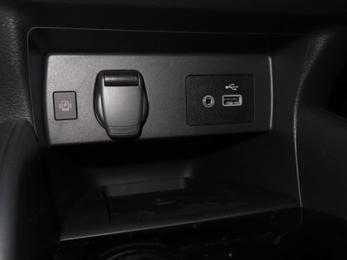 New 2025 Nissan Versa SV w/ Electronics Package FWD image 27