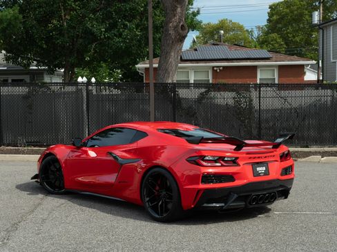 Used 2025 Chevrolet Corvette Z06 w/ Z07 Performance Package RWD image 60