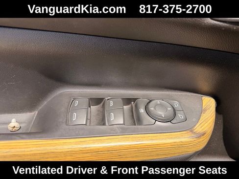 Used 2019 GMC Acadia Denali w/ Technology Package FWD image 19