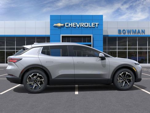 New 2026 Chevrolet Equinox EV LT image 5