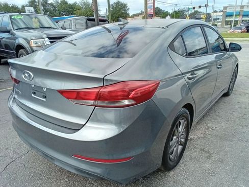 Used 2017 Hyundai Elantra SE w/ SE A/T Tech Package 03 FWD image 5