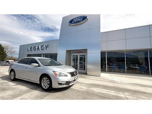 Used 2015 Nissan Altima 2.5 S w/ Power Driver Seat Package FWD image 1