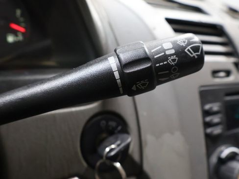 Used 2005 Chevrolet Malibu V6 w/ Preferred Equipment Group image 30