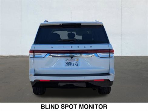 Used 2024 Lincoln Navigator Black Label image 4