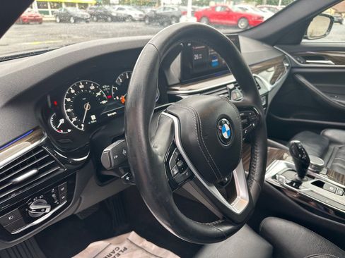 Used 2018 BMW 530i xDrive w/ Premium Package AWD/4WD image 27