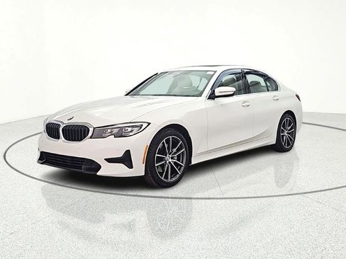 Used 2020 BMW 330i xDrive Sedan w/ Driving Assistance Package image 4