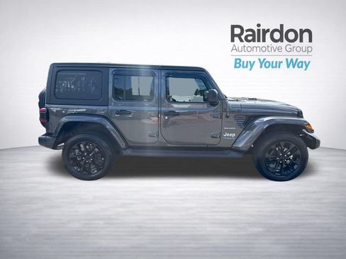 Used 2022 Jeep Wrangler Unlimited Sahara w/ Cold Weather Group AWD/4WD image 8
