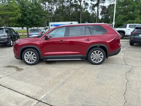 New 2026 Toyota Grand Highlander AWD image 2