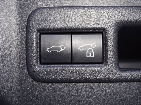 Certified 2025 Toyota bZ4X FWD image 11