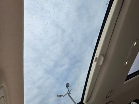 Used 2021 GMC Acadia Denali w/ Denali Technology Package image 10