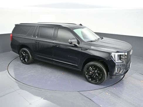 Used 2021 GMC Yukon XL Denali w/ Denali Premium Package image 57