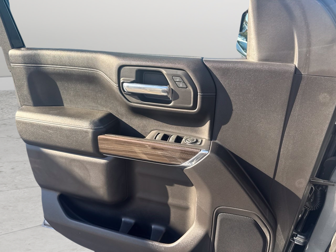 Used 2020 Chevrolet Silverado 1500 LT w/ All-Star Edition AWD/4WD image 6