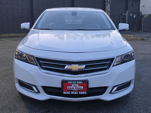 Used 2016 Chevrolet Impala LT FWD image 2