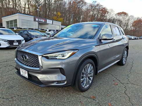 Certified 2024 INFINITI QX50 Pure image 3