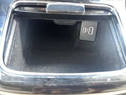 Used 2022 Lincoln Nautilus FWD w/ Premium Package image 32