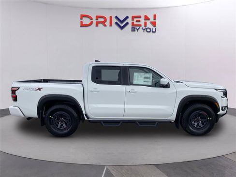 New 2026 Nissan Frontier Pro-X w/ Pro-X Convenience Package RWD image 4