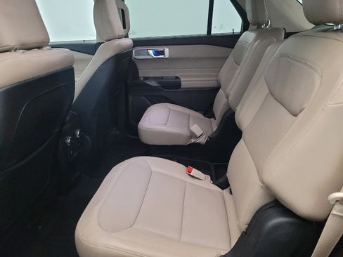 Used 2020 Ford Explorer Limited image 18