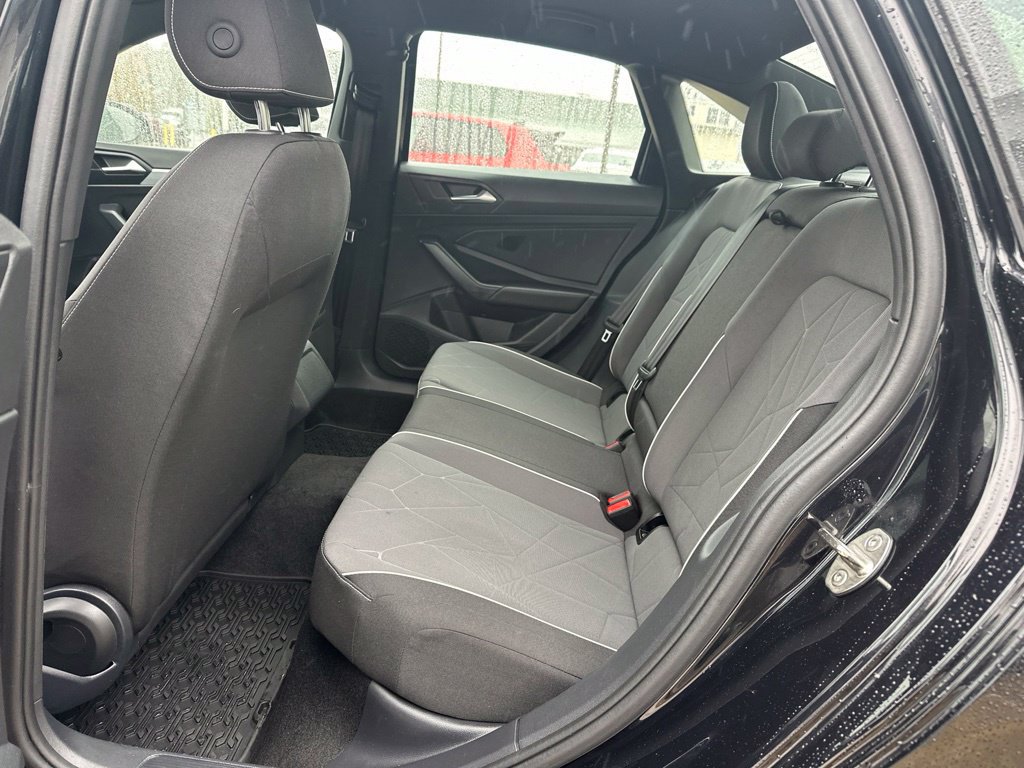 Used 2026 Volkswagen Jetta Sport FWD image 31