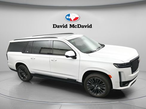 Used 2023 Cadillac Escalade ESV Sport w/ Touring Package AWD/4WD image 43